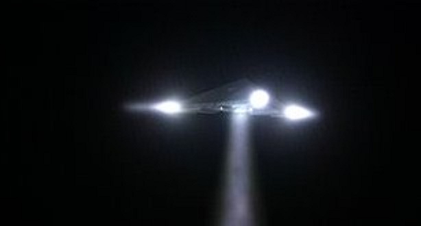 Confirmado incidente de OVNI triangular com a Marinha dos EUA