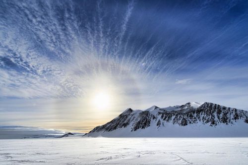 Estaria uma antiga arca espacial no lago Vostok aquecendo a Antártica?