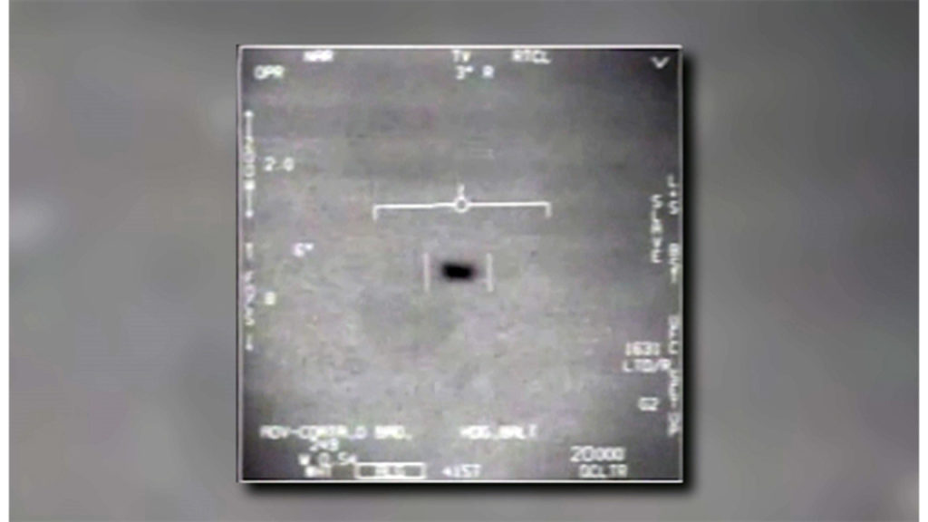 Vídeos de OVNIs "apenas arranham a superfície" do que o Pentágono sabe, diz ex-senador