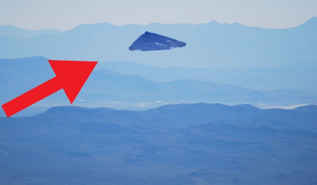 OVNIs "Triângulos Voadores": Somos nós do futuro?