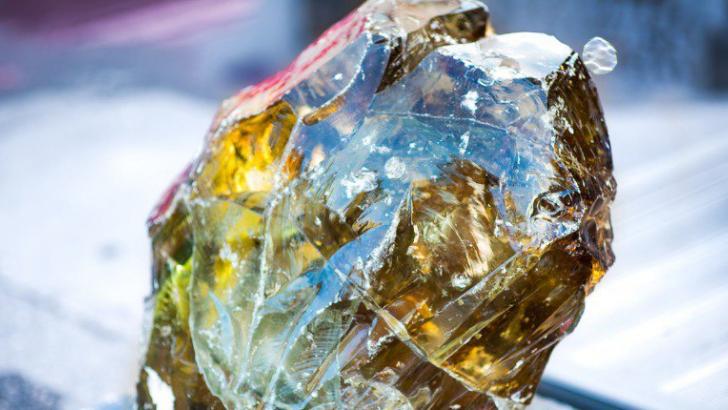 Meteorito estranho descoberto na Sibéria contém um cristal "não natural"
