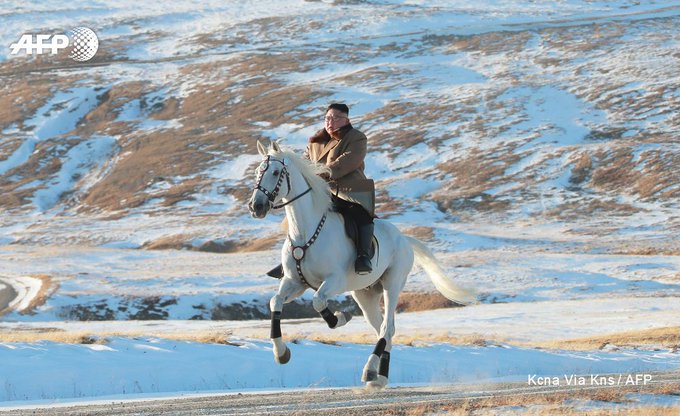 Ditador norte coreano cavalga em montanha sagrada - grande decisão à frente?