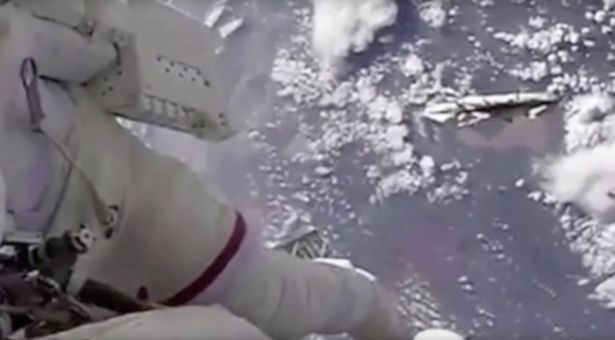 Astronautas da NASA na ISS são "vigiados por nave da Força Espacial"