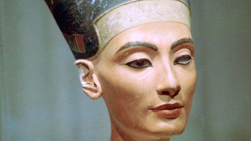Possível túmulo de Nefertiti foi encontrada na tumba de Tutancâmon