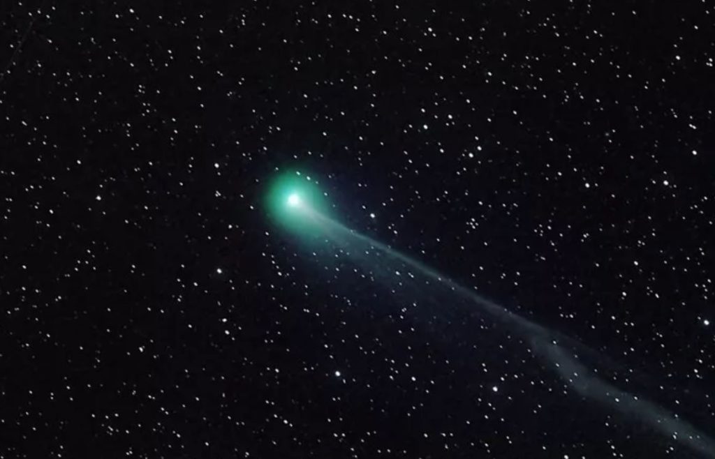 Os cometas Swan e Atlas são legais, mas podem ser perigosos para a Terra