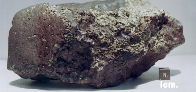 Nitrogênio fixo dentro do meteorito apoia antiga habitabilidade de Marte