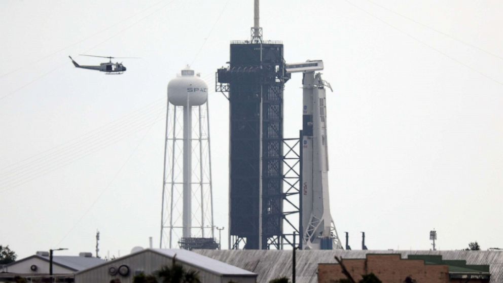 O lançamento do foguete SpaceX pela NASA foi cancelado devido ao clima