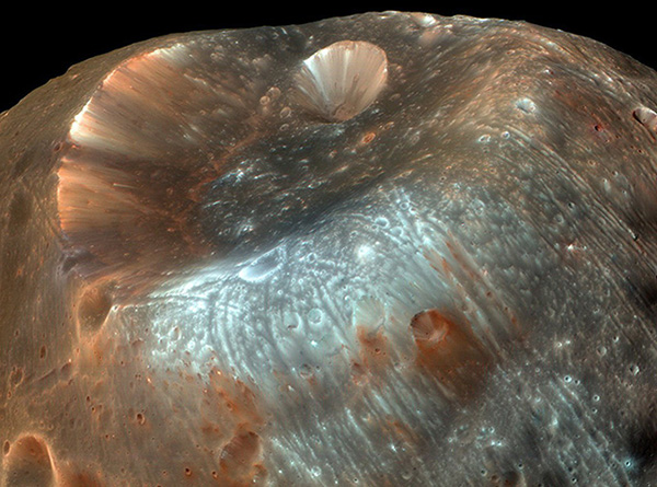 Possíveis estruturas subterrâneas são detectadas na lua Fobos de Marte