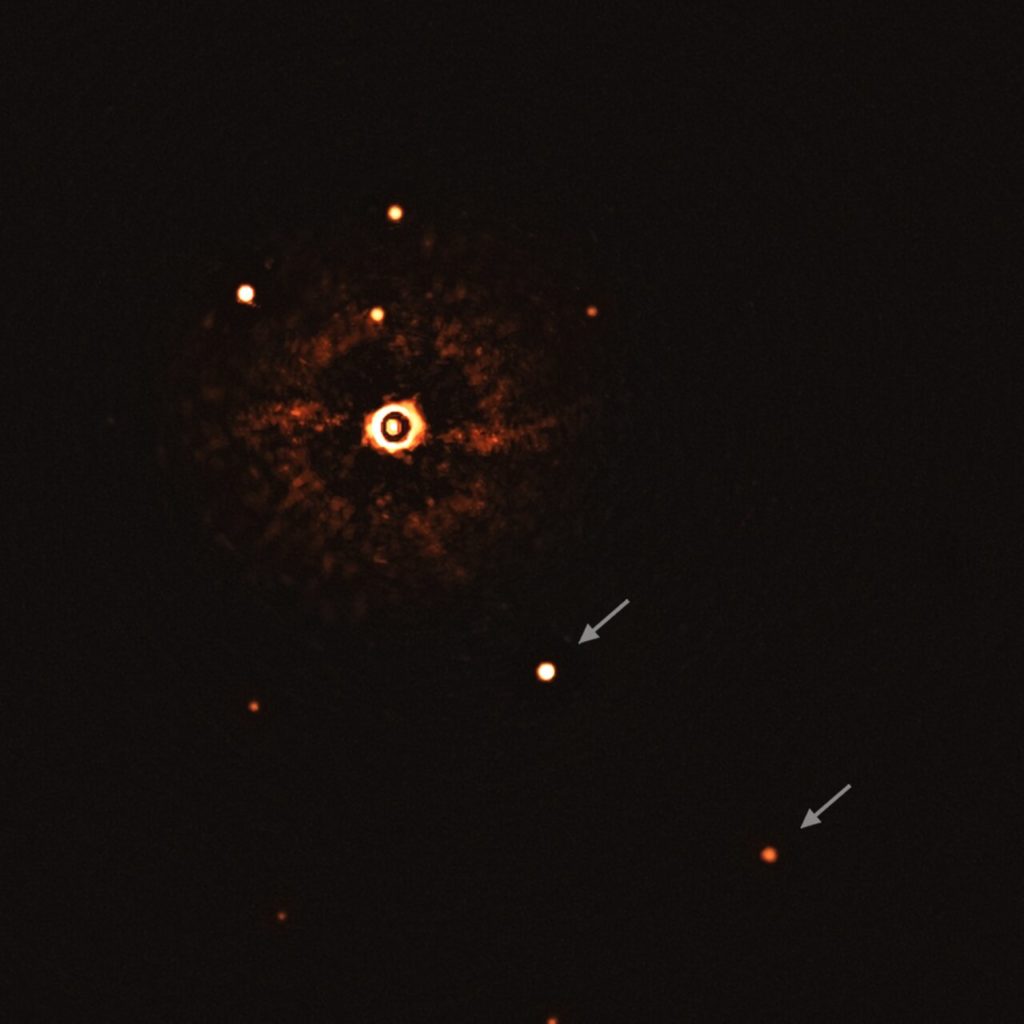 SENSACIONAL: ESO obteve primeira imagem de planetas com sua estrela 