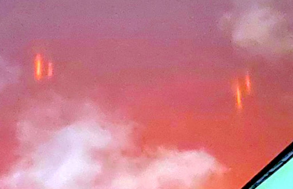 Luzes vermelhas no céu em Villahermosa, México. Sinal apocalíptico?