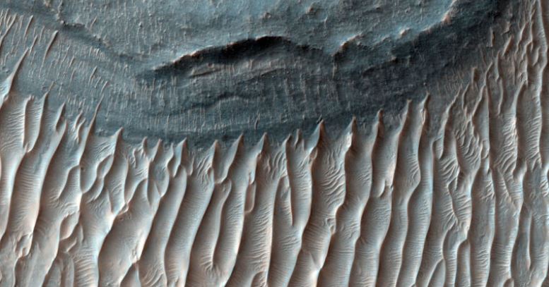 "Megaondulações" estão se movendo pela superfície de Marte