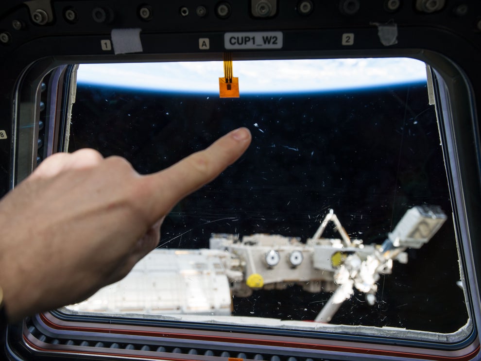 OVNI avistado da Estação Espacial Internacional era na verdade urina