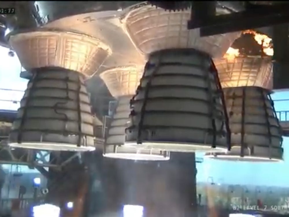 NASA dispara com sucesso os 4 motores principais de seu foguete para Lua