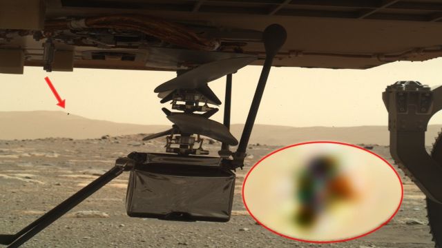 Algo está observando o helicóptero da NASA em Marte?