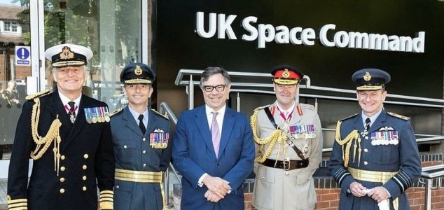 Militares do Reino Unido abrem seu primeiro Centro de Comando Espacial