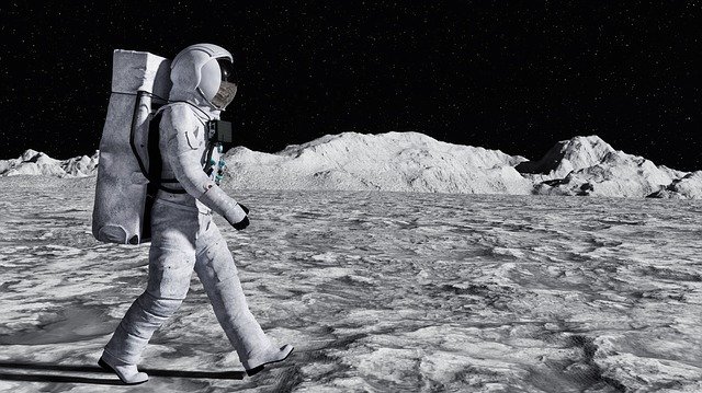 Elon Musk diz que provavelmente levará humanos até a Lua antes de 2024