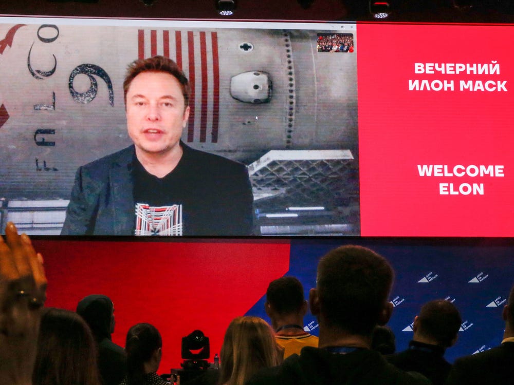 Diretor da Roscosmos (Rússia) convidou Elon Musk a falar sobre vida extraterrestre