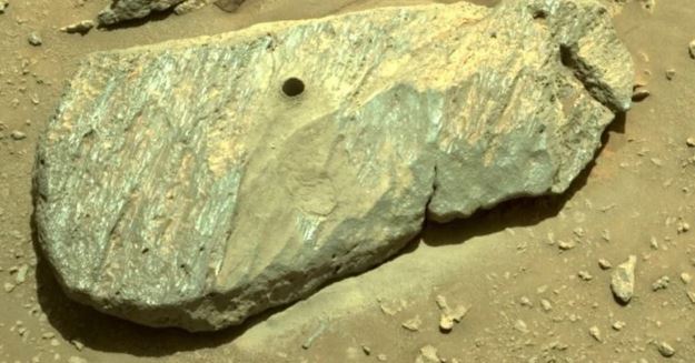 Jipe-sonda acabou de obter uma amostra de rocha 'perfeita' em Marte