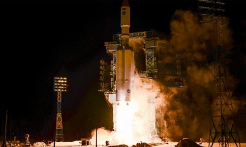 Foguete russo, preso em órbita baixa, poderá cair para a Terra