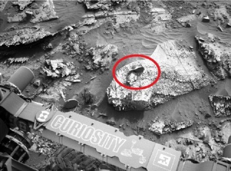 Jipe-sonda Curiosity captura algo estranho em Marte