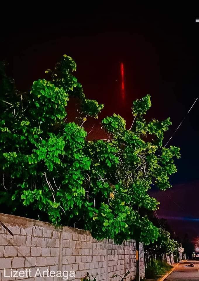 Misterioso pilar de luz aparece no céu em Tamaulipas e Veracruz, no México