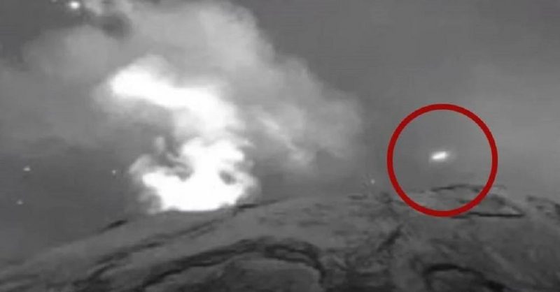 Aconteceu de novo: OVNI entra na cratera do vulcão Popocatépetl
