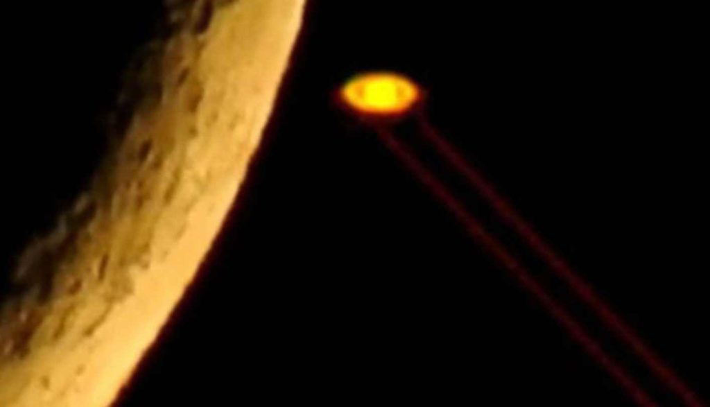 Guerra galáctica? Feixes de laser são disparados de Saturno