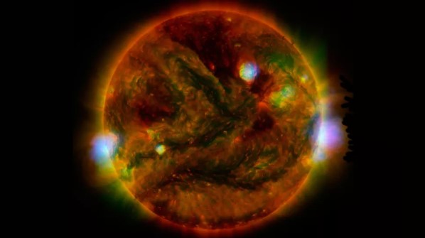 Seria o Sol um nódulo em uma gigantesca internet alienígena?
