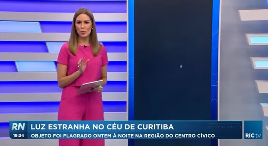 Luzes estranhas são filmadas no céu de Curitiba, Paraná - Brasil