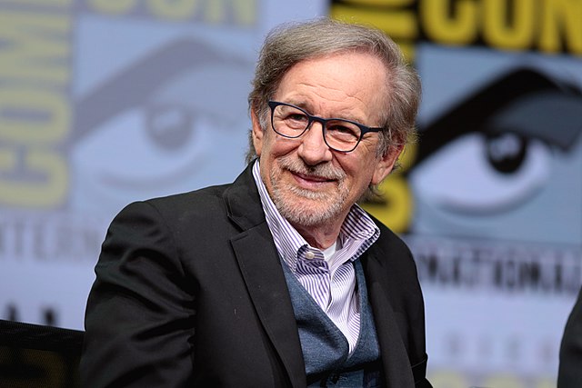 Steven Spielberg: "Tem vida lá fora e o governo está escondendo!"