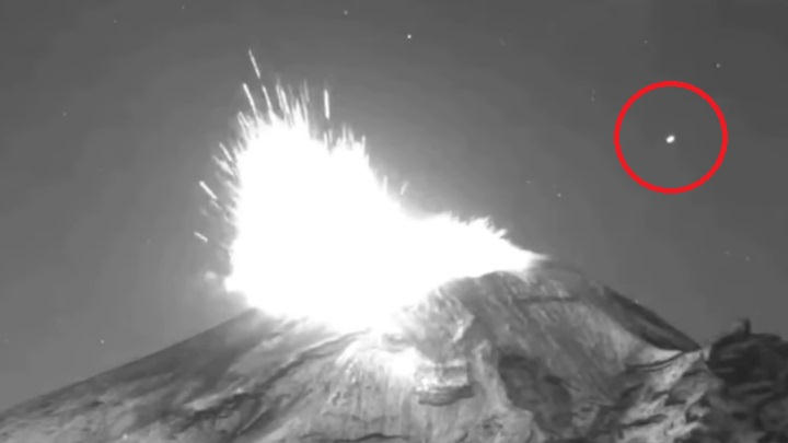 OVNI aparece durante erupção vulcânica no México