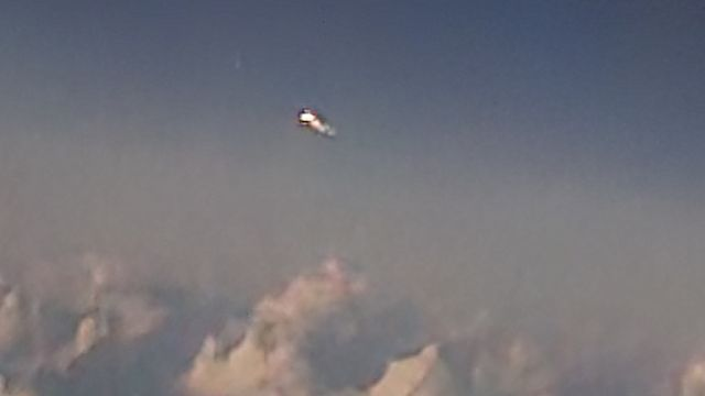 Ex-piloto militar compartilha imagens e vídeo de seu encontro com OVNIs